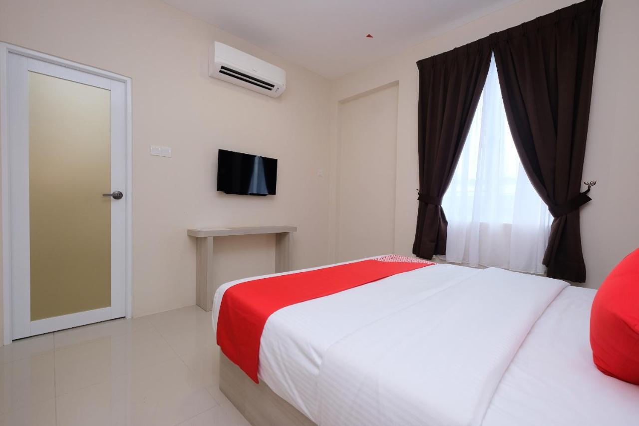 Super Oyo 43935 Mancalin Hotel Kuantan Bagian luar foto