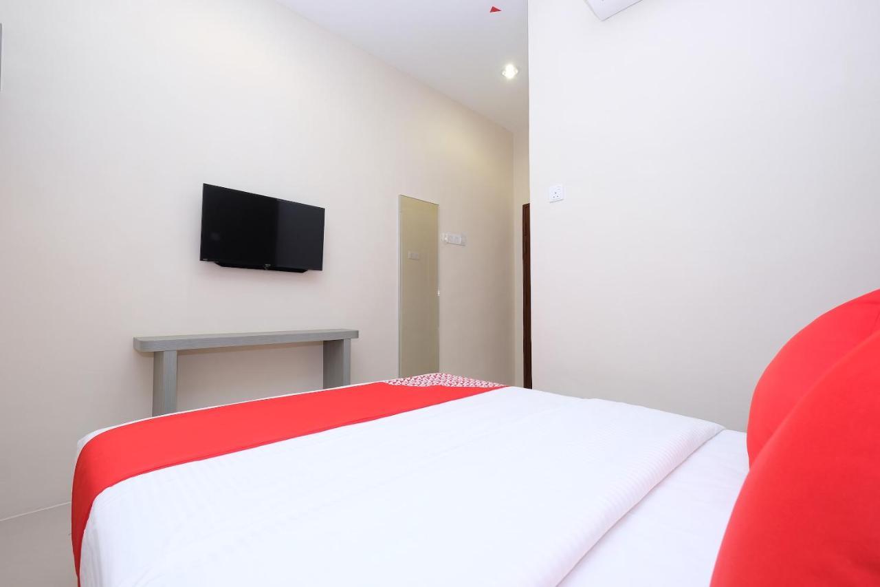 Super Oyo 43935 Mancalin Hotel Kuantan Bagian luar foto