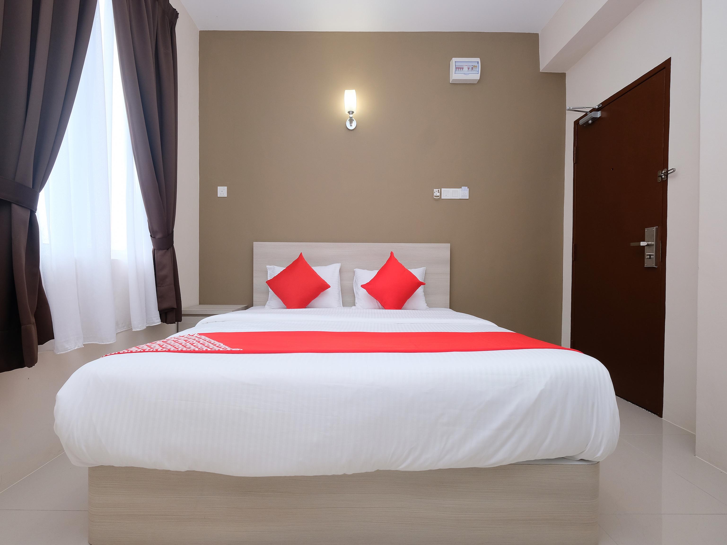 Super Oyo 43935 Mancalin Hotel Kuantan Bagian luar foto