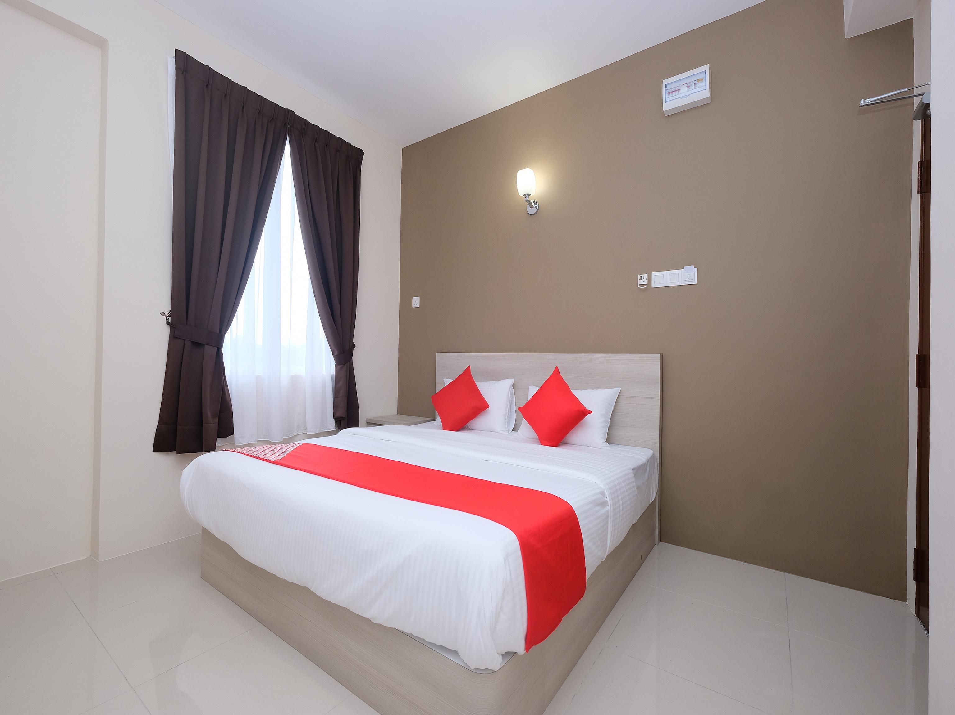 Super Oyo 43935 Mancalin Hotel Kuantan Bagian luar foto