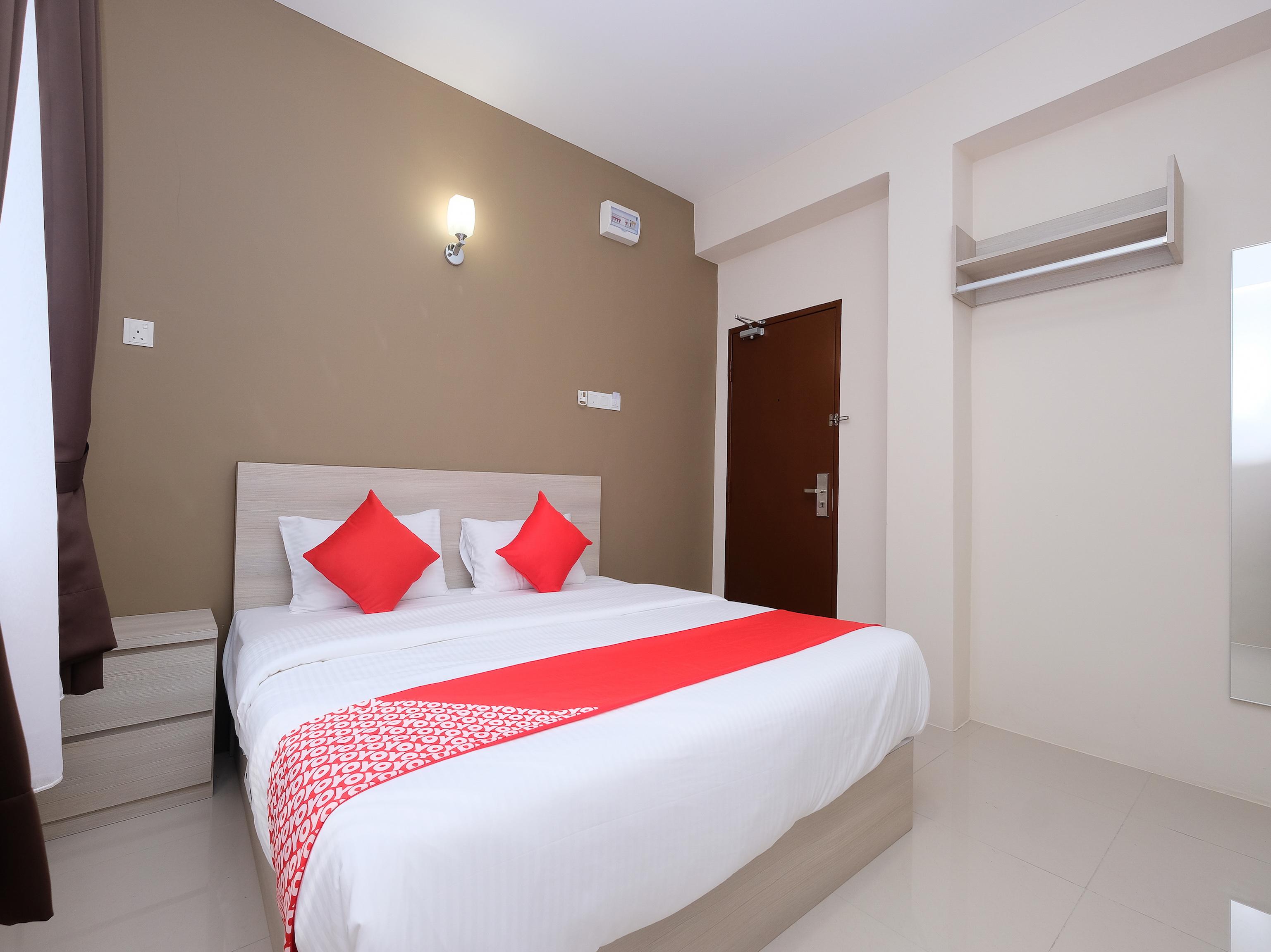 Super Oyo 43935 Mancalin Hotel Kuantan Bagian luar foto