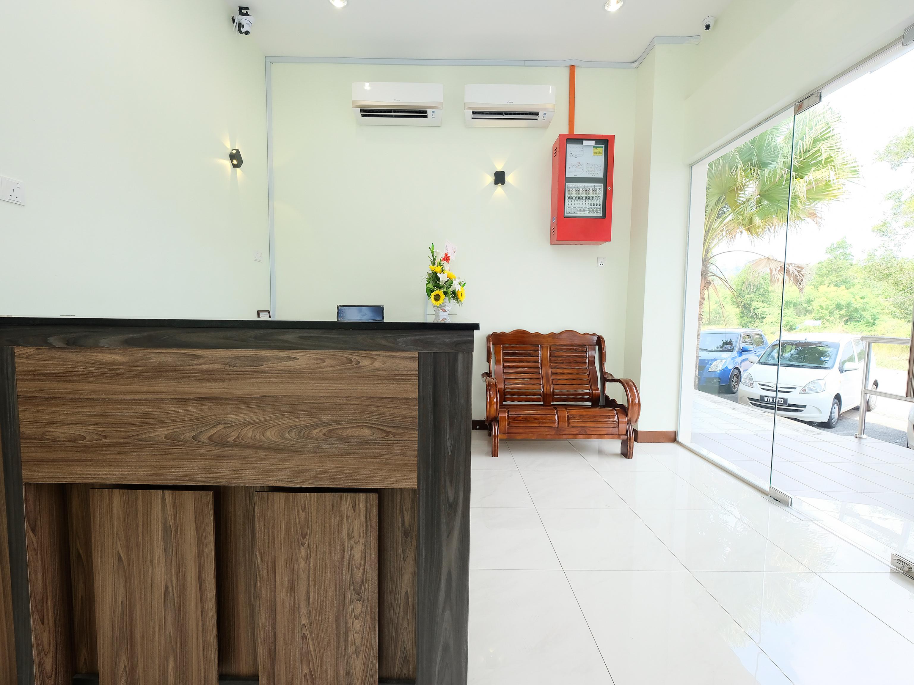 Super Oyo 43935 Mancalin Hotel Kuantan Bagian luar foto