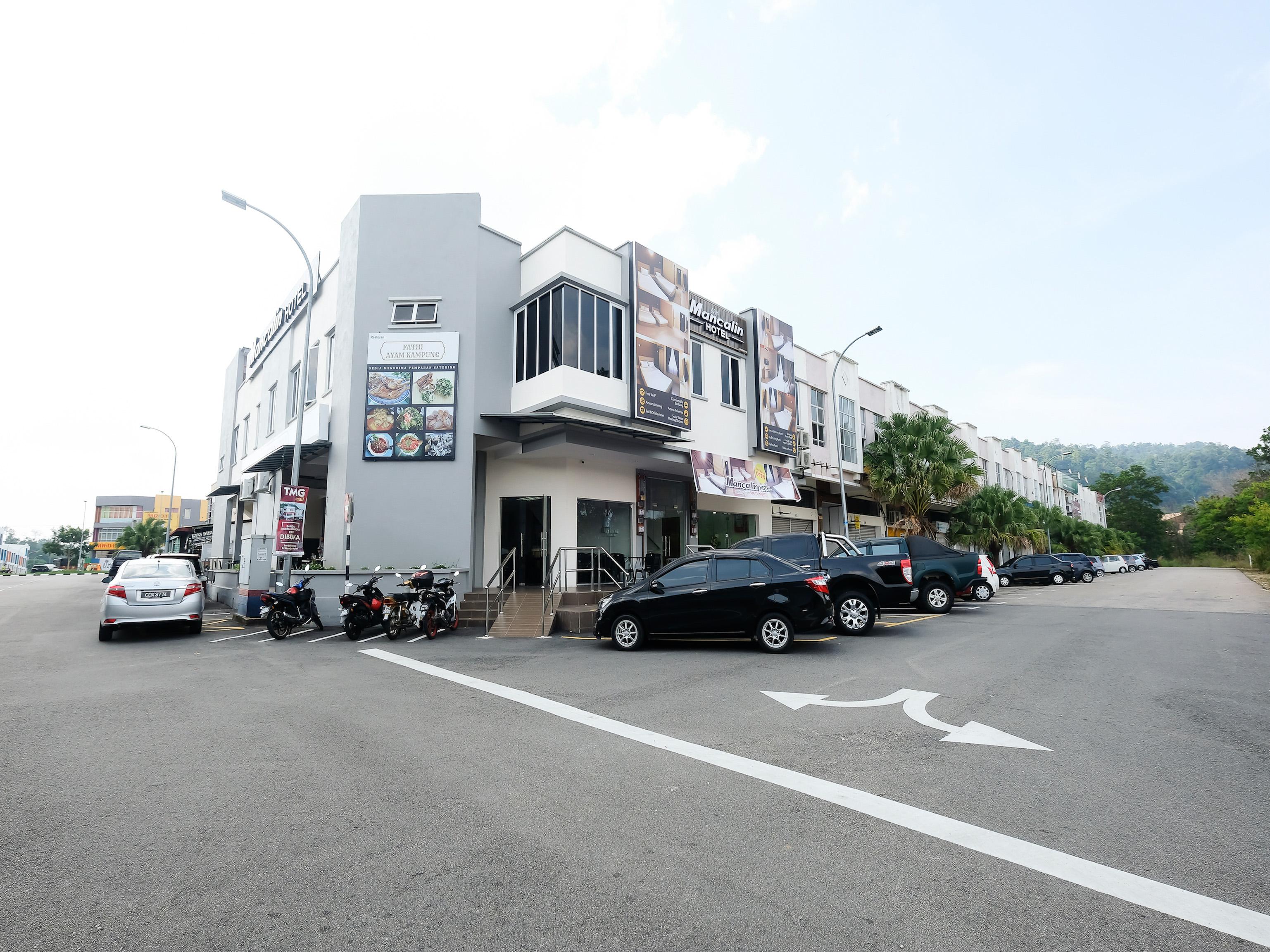 Super Oyo 43935 Mancalin Hotel Kuantan Bagian luar foto